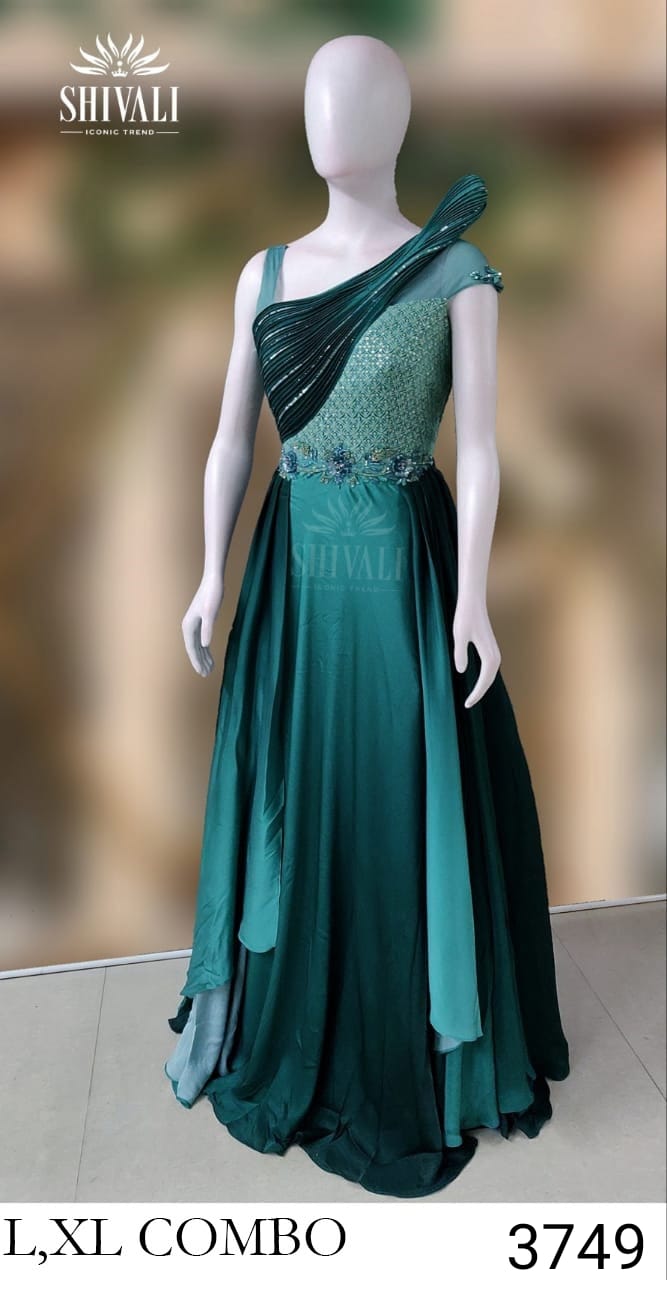 Party wear 2024 heavy gown