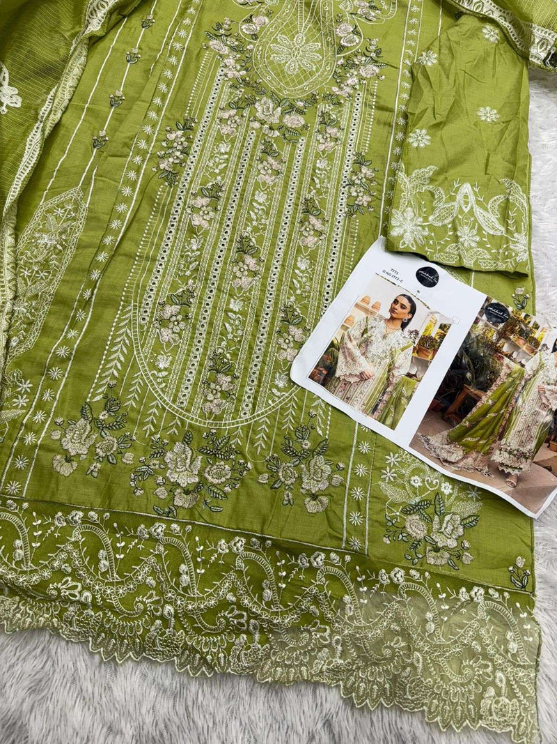 Mehboob Tex Dno 1772 Pure Cotton Embroidered Designer Salwar Suit