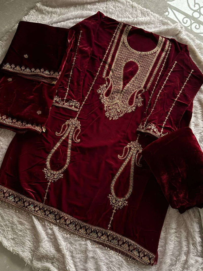 Ziaaz Designs 727 Pure Velvet Beautiful Embroidery Work Pakistani Suit